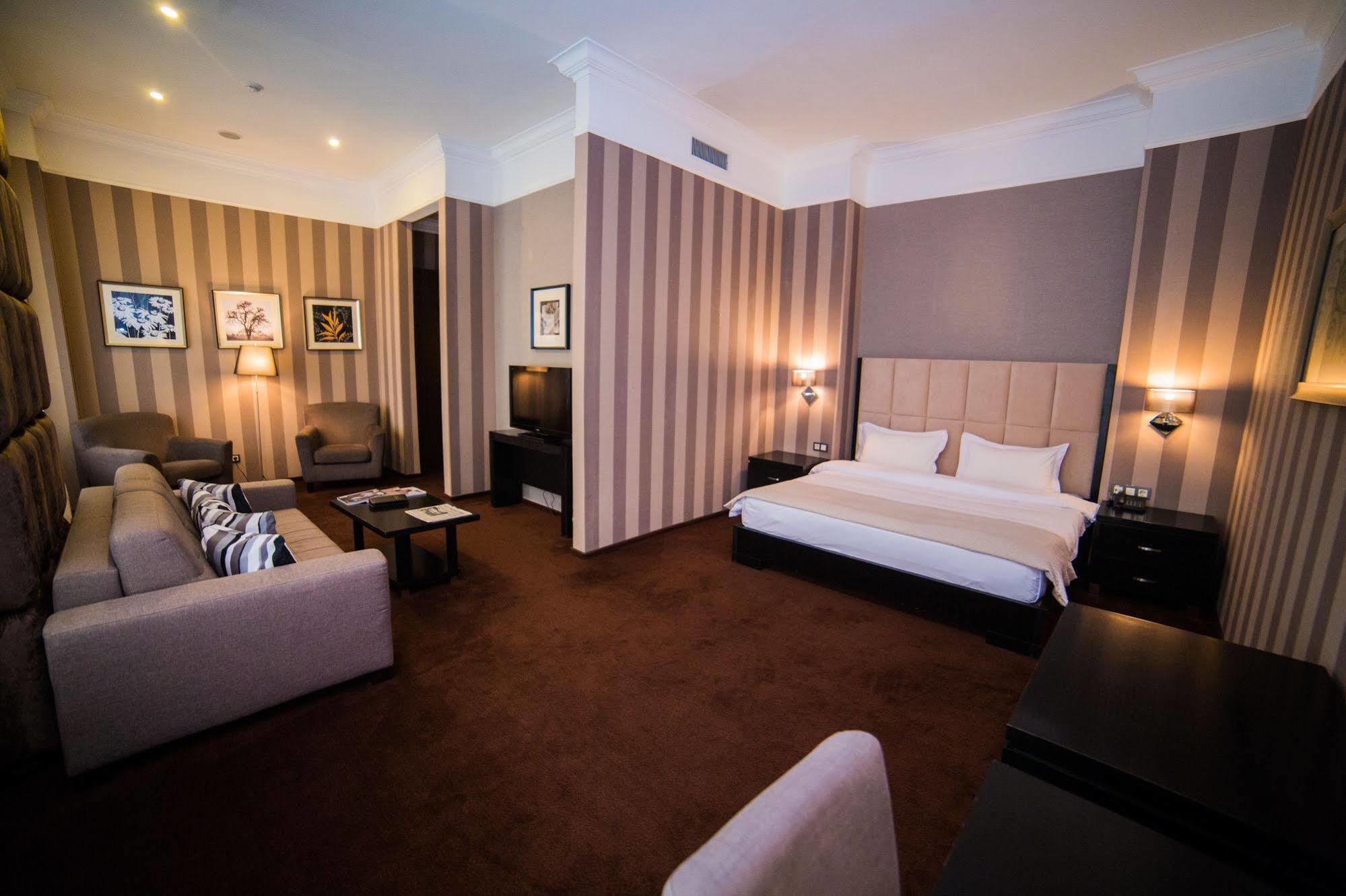 Jelsomino Boutique Hotel อัสตานา ภายนอก รูปภาพ