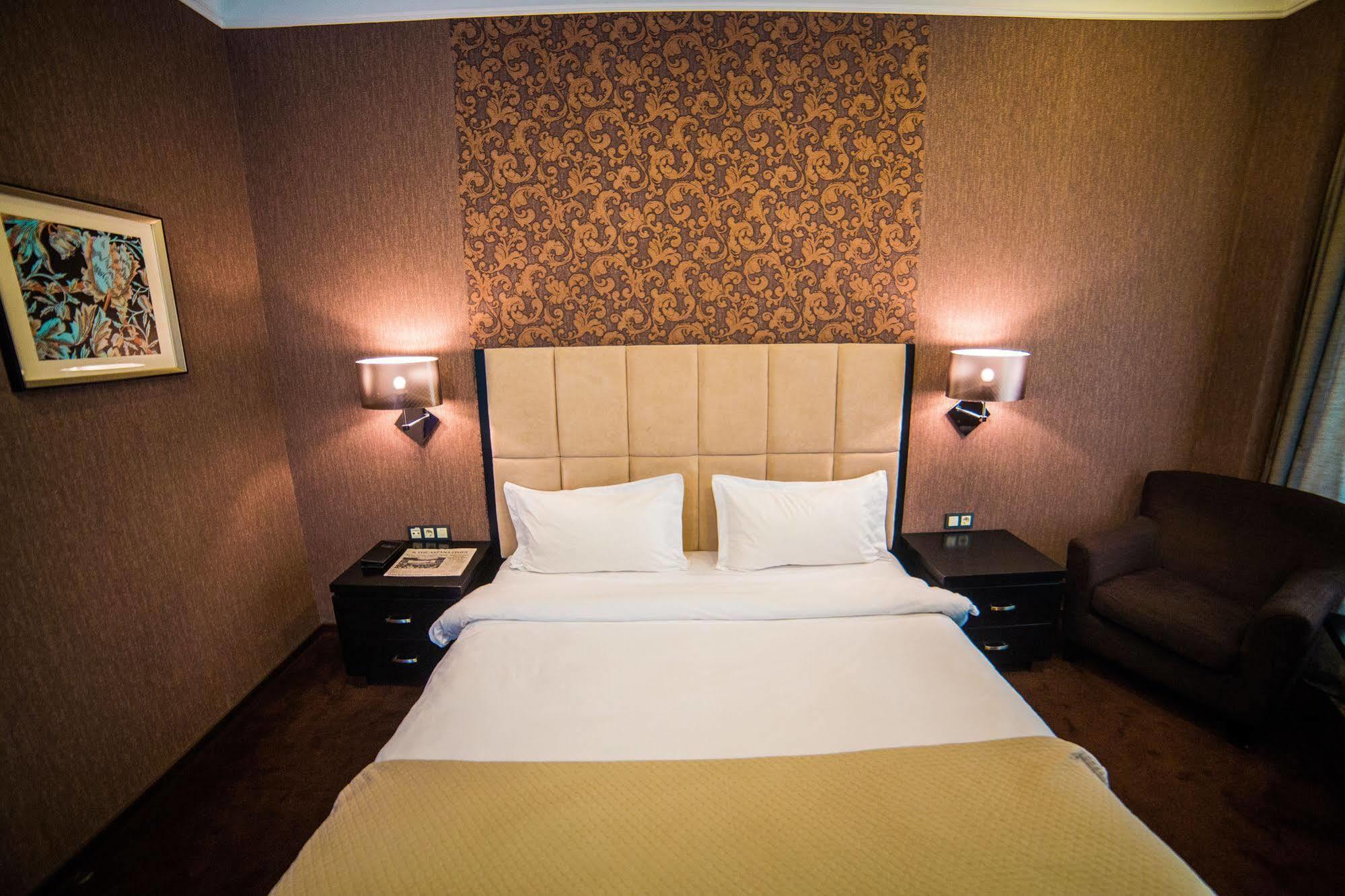 Jelsomino Boutique Hotel อัสตานา ภายนอก รูปภาพ